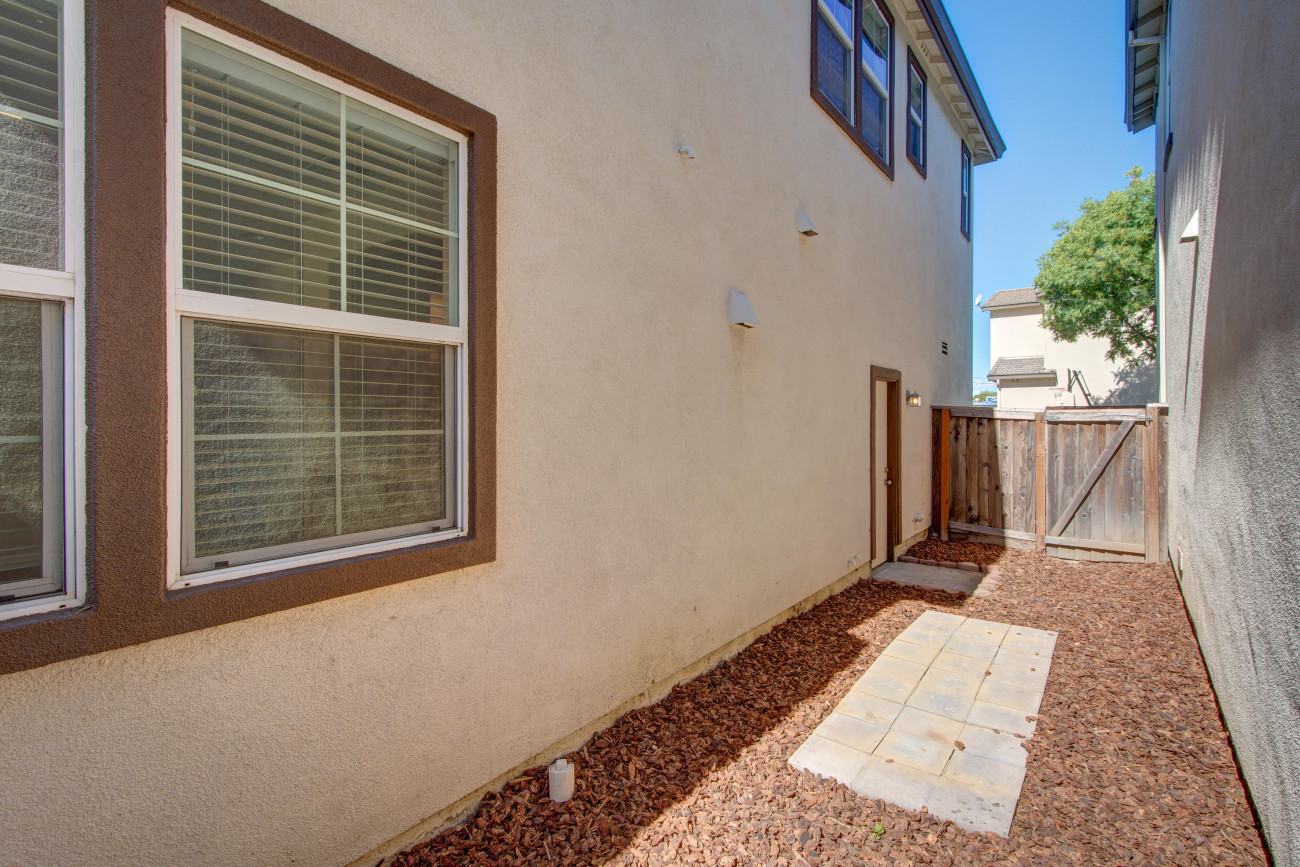 1610 Chamberlain-30.jpg